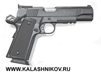 11,43-мм спортивный пистолет NORINCO NP 44. Масса оружия 1,2 кг, вместимость магазина 14 патронов калибра .45 Auto (.45ACP)