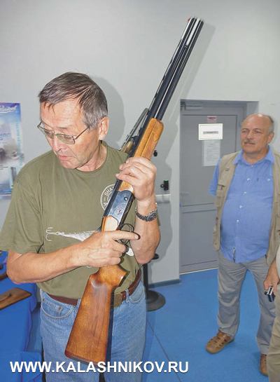 Конструктор-оружейник Михаил Евгеньевич Драгунов рассказал о продвижении известной уже новинки «Ижмеха» двуствольного охотничьего ружья МР-234