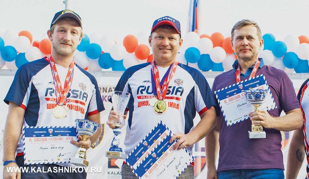 Победители соревнований в стандартном классе: (слева направо) Алексей Попов, Николай Оншин и Илья Губин