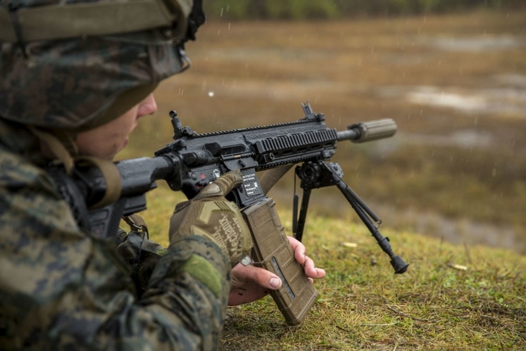Фото взято у Олега Грановского Для сравнения M27 IAR (Infantry Automatic Ri...