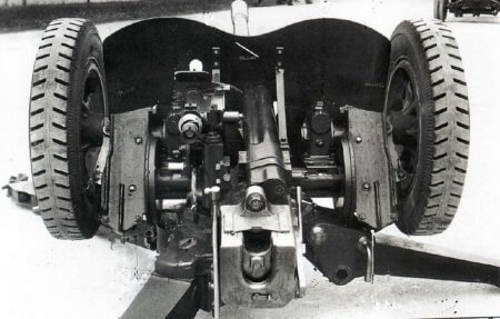 Французская противотанковая пушка 47mm SA Mle 1939 TAz (вид сзади)